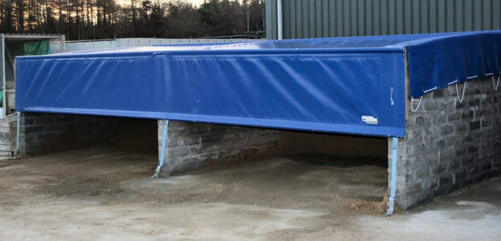 Retractable Aggregate Bay Cover in Blue PVC 1