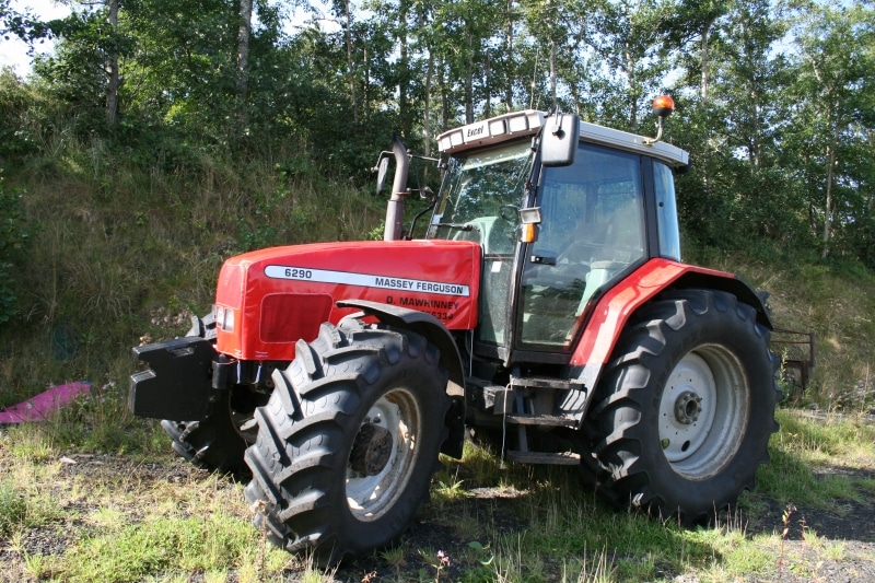 Red Tractor Bonnet Cover for Massey Ferguson 6290 (1)