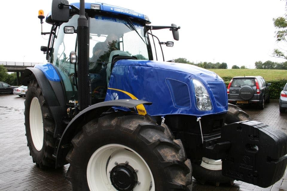 Blue Tractor Bonnet Cover for New Holland T6030 (2)