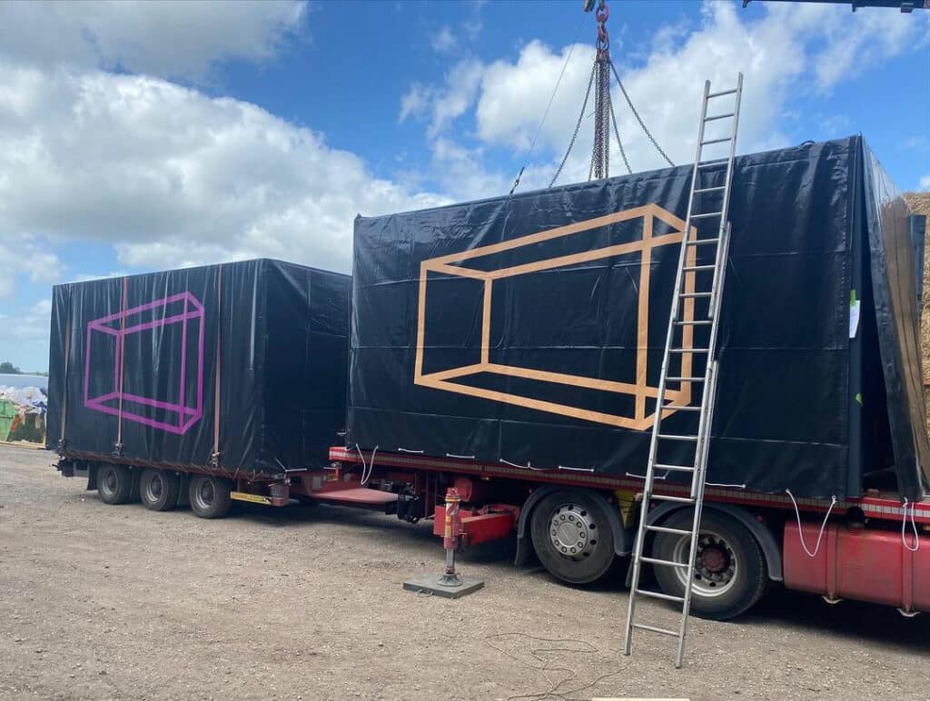 Black Branded Modular Building Covers for Showblock 5